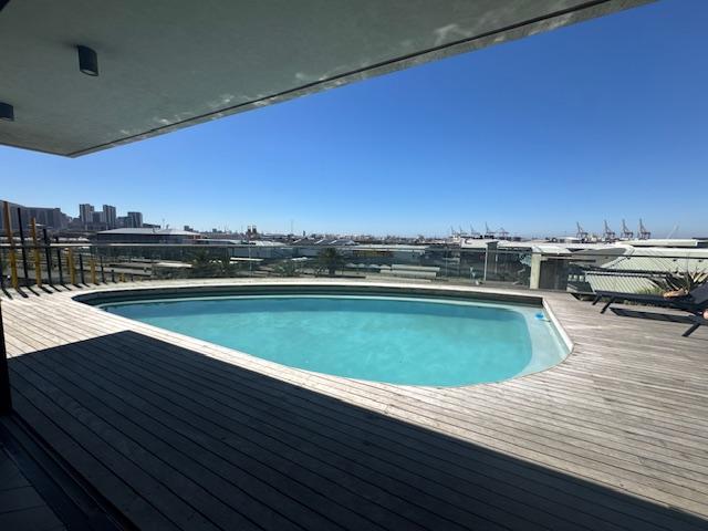 1 Bedroom Property for Sale in Woodstock Western Cape